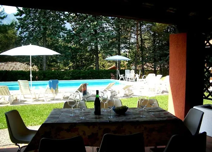 — Pool — Idro Σπίτι διακοπών *