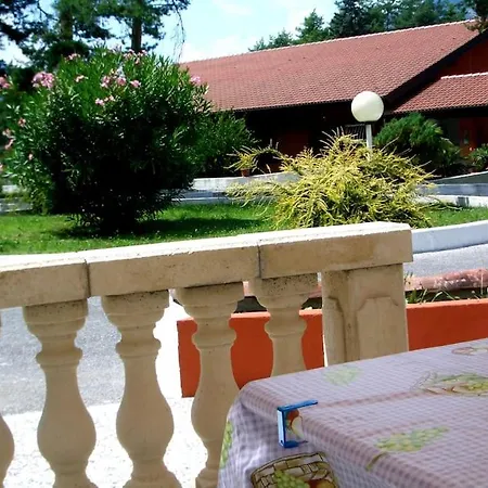 — Pool — Idro Holiday home Vesta